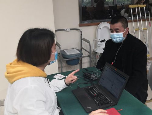 解鎖輔助器具適配新體驗 龍泉驛區開展助聽器、假肢及矯形器適應性訓練